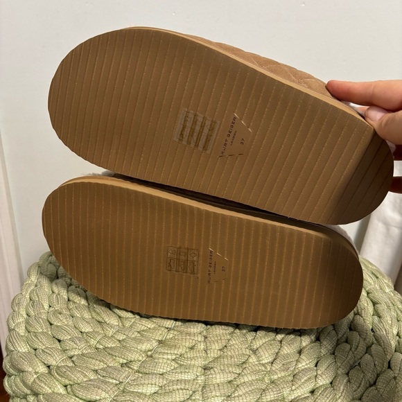 Kurt Geiger London Orson Tan Suede Quilted Shearling Dad Slingback Sandal NWT - Picture 12 of 15